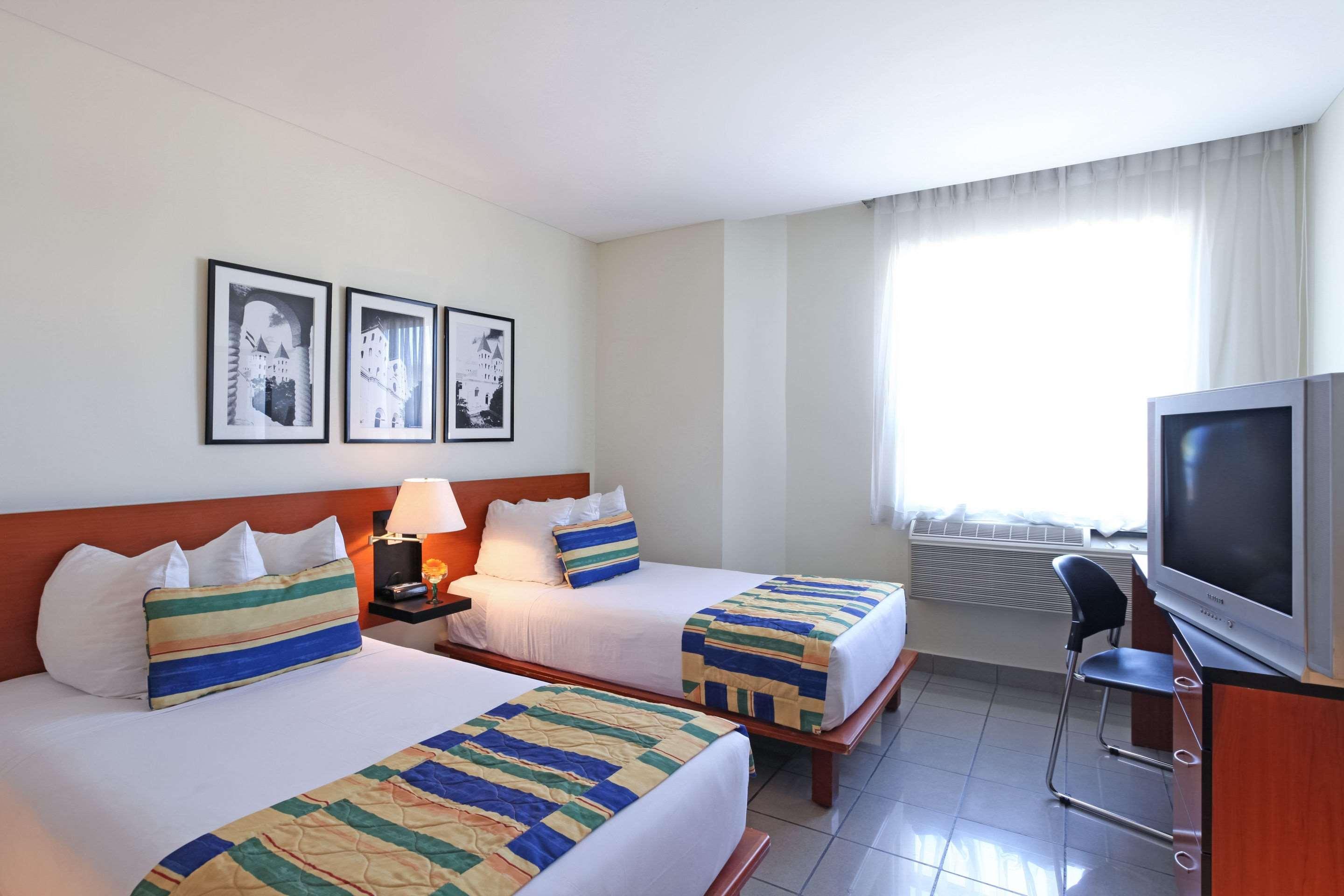 Comfort Inn Real San Miguel Bagian luar foto