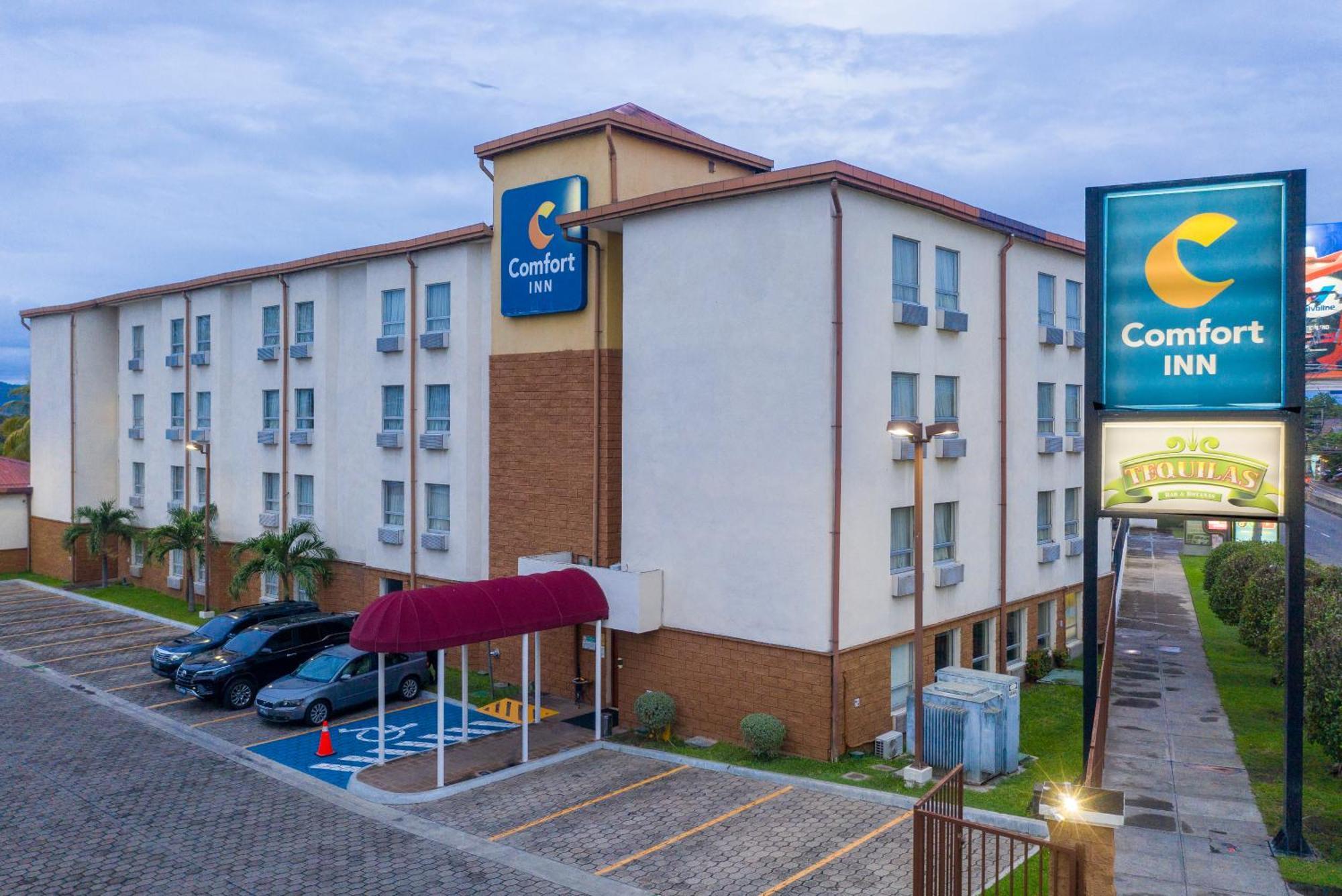 Comfort Inn Real San Miguel Bagian luar foto